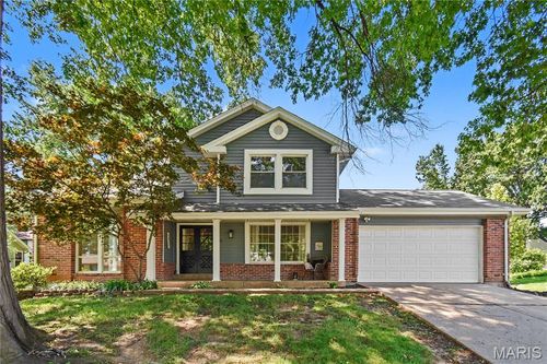 22 Normandy Dr, Lake St Louis, MO, 63367-1615 | Card Image