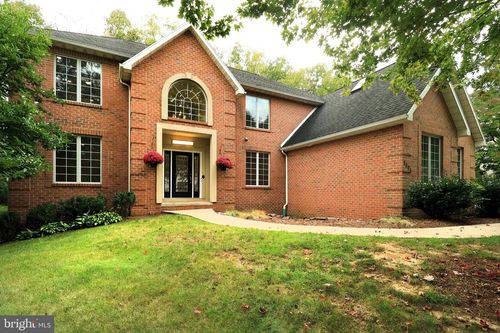 1304 Megan Dr, STATE COLLEGE, PA, 16803-3166 | Card Image