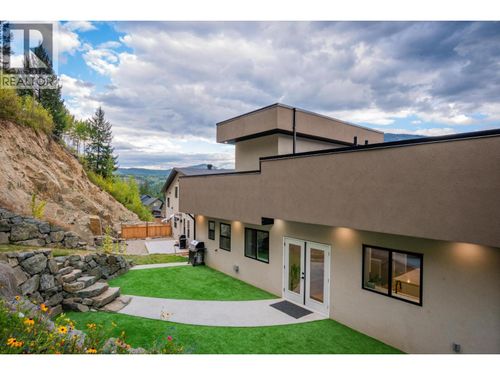 934 Redstone Dr, Rossland, BC, V0G1Y0 | Card Image