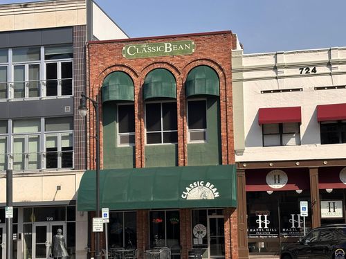 722 S Kansas Ave, Topeka, KS, 66603-3808 | Card Image