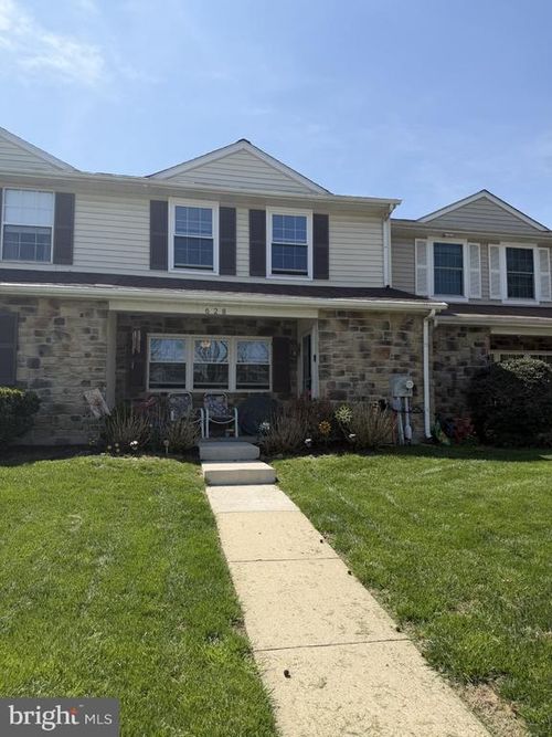 628 Lancaster Ct, DOWNINGTOWN, PA, 19335-4220 | Card Image