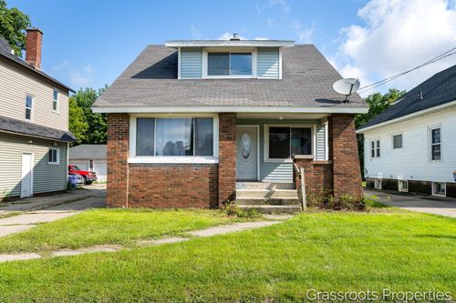 1109 Fulton Street W, Grand Rapids, MI, 49504 | Card Image