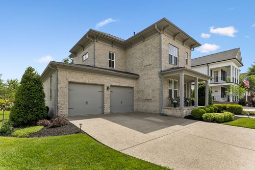 7009 Wenlock Ln, Franklin, TN, 37064-1765 | Card Image