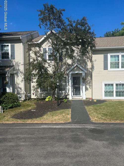 20 Hilltop Ct, Troy, NY, 12182-1666 | Card Image