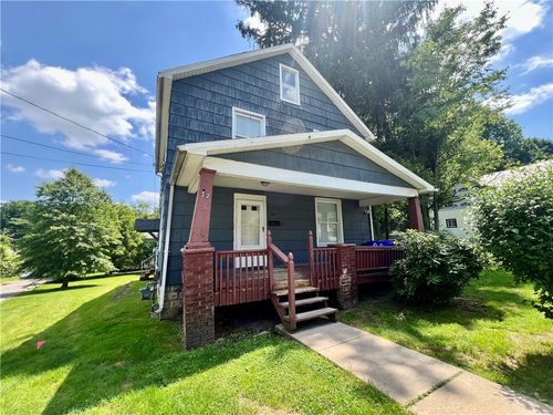 12 N Lee Ave, New Castle, PA, 16101-1914 | Card Image