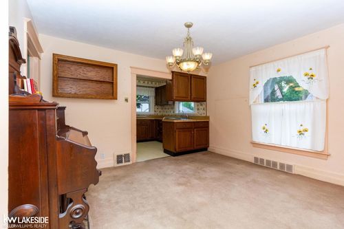 231 N Rawles St, Romeo, MI, 48065-4649 | Card Image