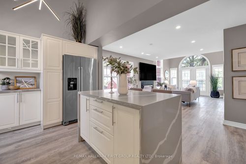 j2-1657 Nash Rd, Clarington, ON, L1E1S8 | Card Image