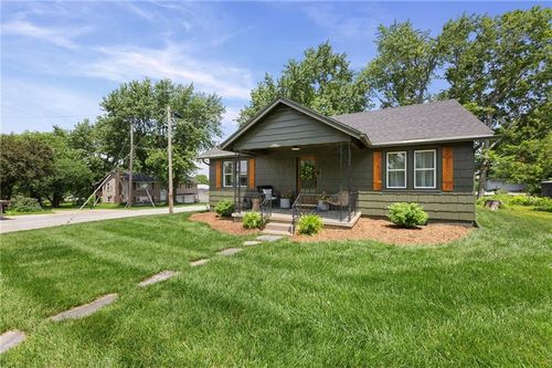 420 South St, Bucyrus, KS, 66013-8900 | Card Image