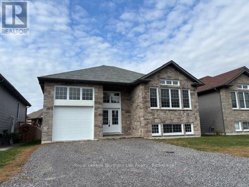 30 Trillium Dr, North Bay, ON, P1A0G5 | Card Image