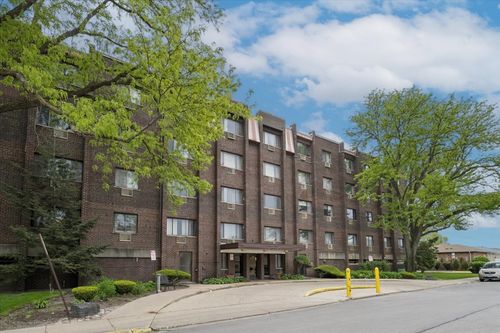 204-8455 W Leland Ave, Chicago, IL, 60656-4211 | Card Image