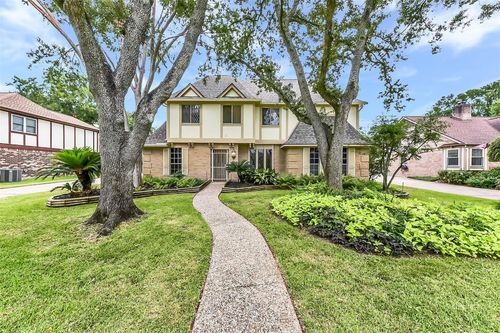 2614 Manila Ln, Houston, TX, 77043-1710 | Card Image