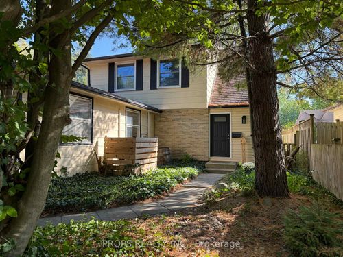 15 Crabtree Ave, London, ON, N6G2H6 | Card Image