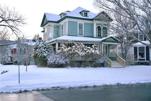 69 Elm St, Oneonta, NY, 13820-1532 | Card Image