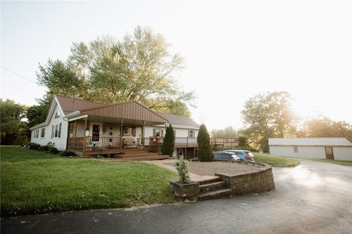 1425 Old State Rd, New Castle, PA, 16101-7949 | Card Image