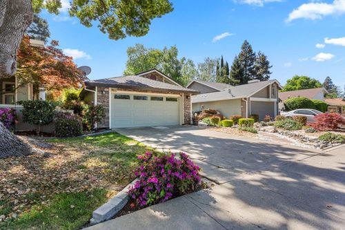 482 De Mar Dr, Sacramento, CA, 95831-3799 | Card Image