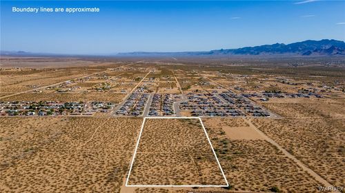 6671 W Brook Dr, Golden Valley, AZ, 86413 | Card Image