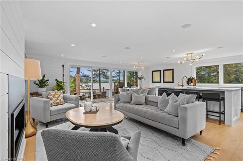 2872 Muskoka Rd 118 W, Port Carling, ON, P0B1J0 | Card Image