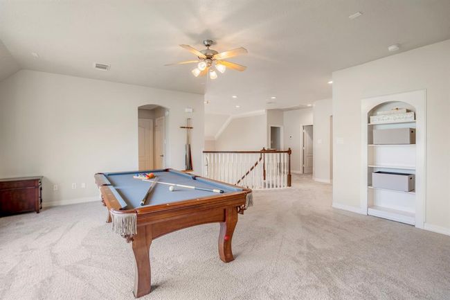 You are going to love being creative, with so much space you have the option of several entertainment areas, seating areas and would be an ideal homeschool area. | Image 27