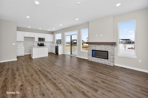 16502 Bentwood Dr, Urbandale, IA, 50263-6315 | Card Image