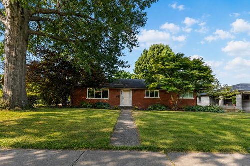 820 Celia Ln, Lexington, KY, 40504-2366 | Card Image