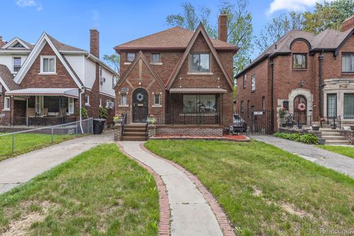 18030 Santa Barbara Dr, Detroit, MI, 48221-2531 | Card Image
