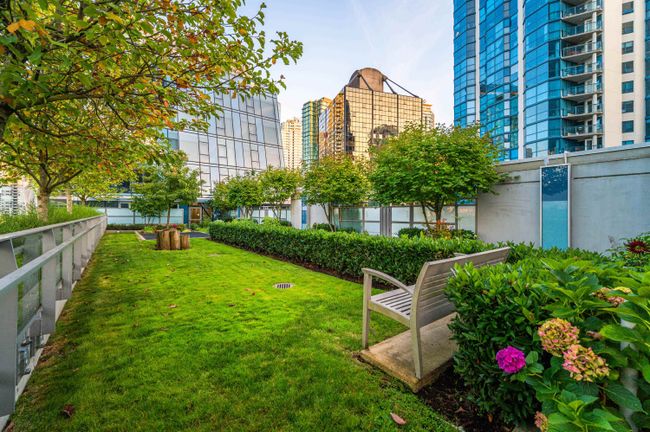 3202 - 1499 W Pender Street, Condo with 2 bedrooms, 2 bathrooms and 2 parking in Vancouver BC | Image 35