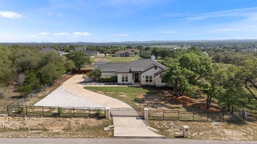 1422 Ledgebrook, Spring Branch, TX, 78070-4961 | Card Image