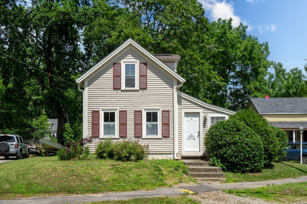 Wethersfield St, Rowley, MA 01969