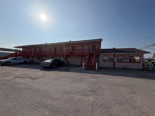 2201 Avenue J, Dickinson, TX, 77539-2898 | Card Image