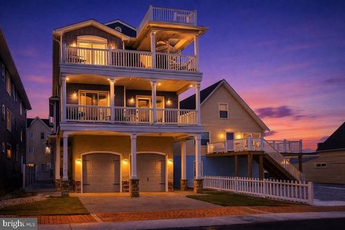 218-218 E Rio Grande Ave, Wildwood, NJ, 08260-4529 | Card Image