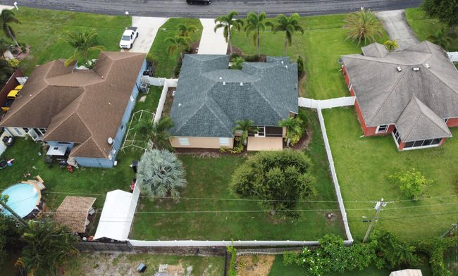 3218 Sw Crumpacker St, House other with 3 bedrooms, 2 bathrooms and null parking in Port Saint Lucie FL | Image 44