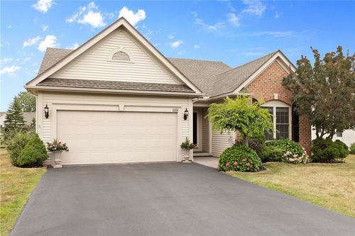 1101 S Creek Dr, Webster, NY, 14580-9646 | Card Image