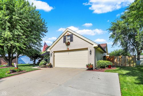 11857 Ashton Dr, Fishers, IN, 46038-1403 | Card Image
