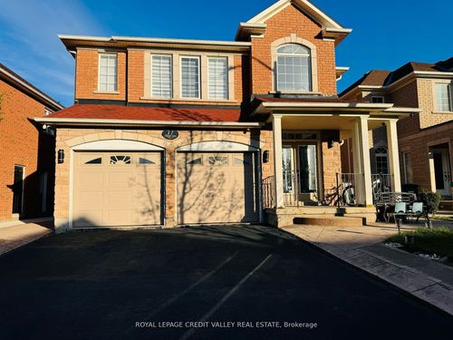 17 Charger Lane, Brampton, ON, L7A3B2 | Card Image
