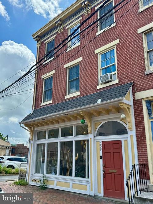 209 E Front St, Trenton, NJ, 08611-1717 | Card Image