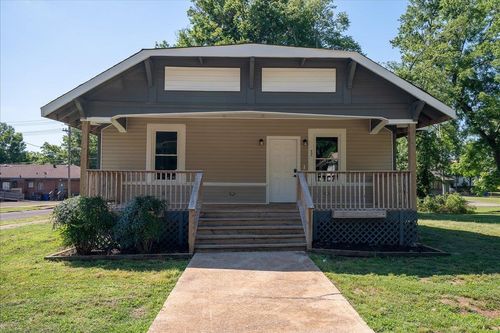 401 W Mobile St, Florence, AL, 35630-5526 | Card Image