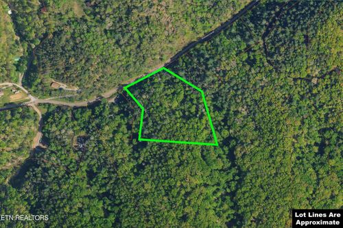 4138 Richardson Cove Rd, Sevierville, TN, 37876-6722 | Card Image
