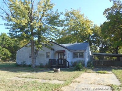 912 E 9th Street, House other with 2 bedrooms, 2 bathrooms and null parking in Pawhuska OK | Image 1