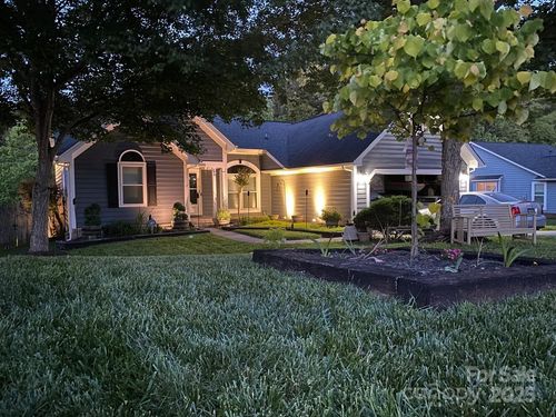 10209 Ashley Farm Dr, Matthews, NC, 28105-4582 | Card Image