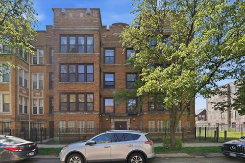 3s-4740 S Ingleside Ave, Chicago, IL, 60615-1812 | Card Image