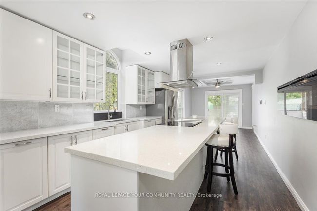 109 Maple Ave, House other with 2 bedrooms, 2 bathrooms and 6 parking in Sutton West ON | Image 14