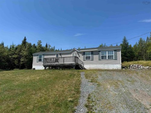 705 Lake Egmont Rd, Lake Egmont, NS, B0N1Y0 | Card Image