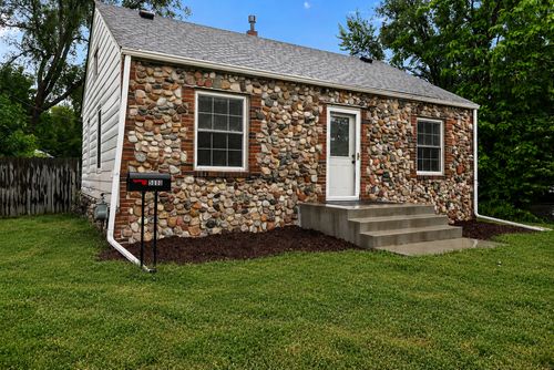 5000 Fairview Ave N, Crystal, MN, 55429-3635 | Card Image