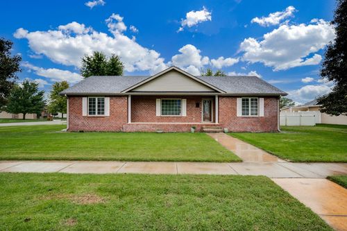 611 E 41st Ave, Hutchinson, KS, 67502-4921 | Card Image