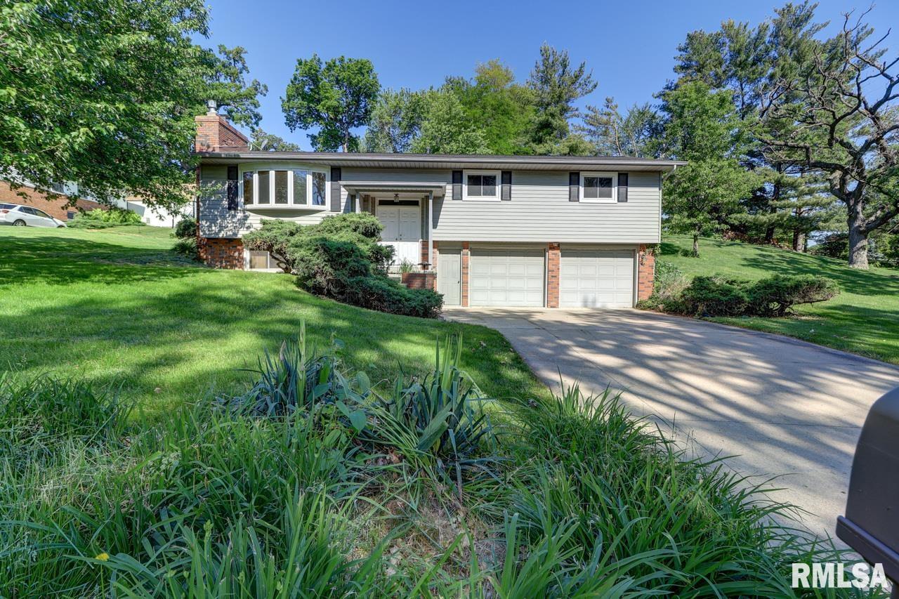 5th St, Clinton, IA 52732