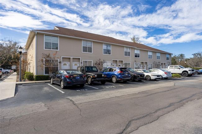 APT-807 - 3901 Sw 20 Th Ave, Condo with 2 bedrooms, 3 bathrooms and null parking in GAINESVILLE FL | Image 4
