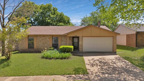 7112 Winterberry Dr, Dallas, TX, 75249-1523 | Card Image
