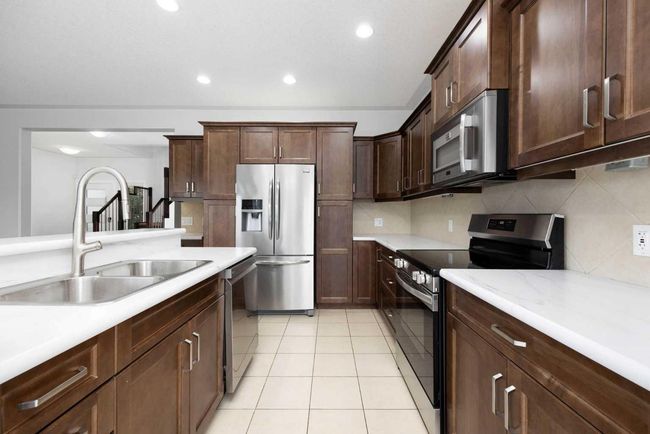 118 Mayflower Bay, House other with 4 bedrooms, 4 bathrooms and 4 parking in Fort Mcmurray AB | Image 7