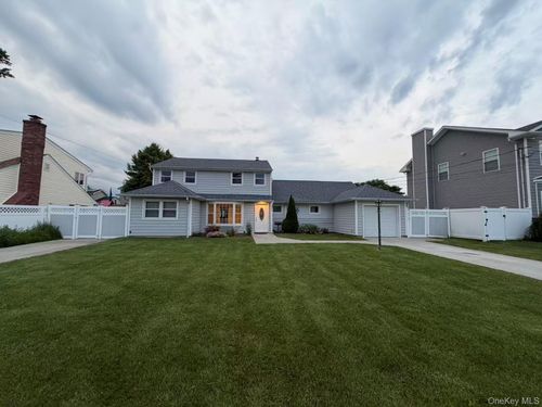 40 Relda St, Plainview, NY, 11803-4626 | Card Image