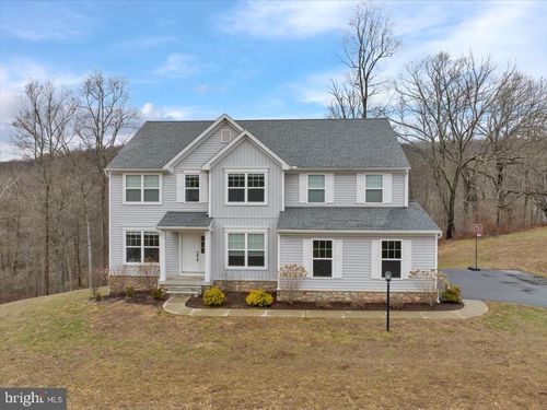 252 Oak Grove Rd, MORGANTOWN, PA, 19543-9573 | Card Image